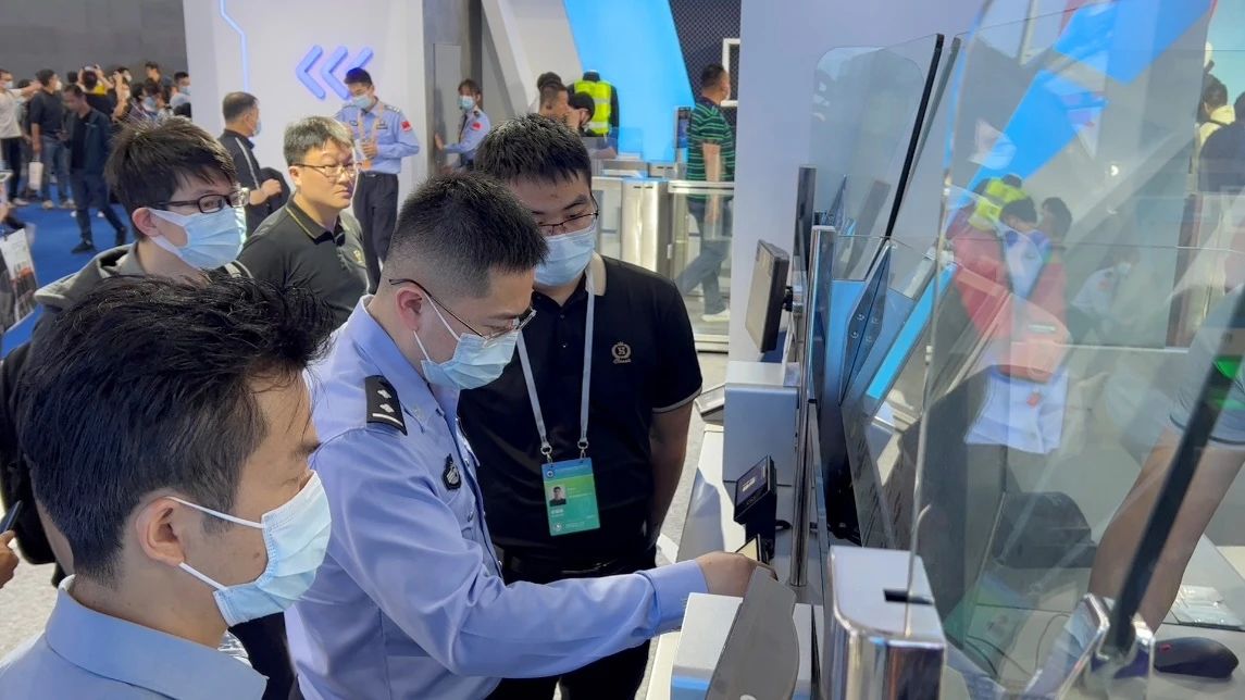 易游(中国)yiyou·官方网页版,亮相第十一届中国国际警用装备博览会 用创新技术“警”上添花